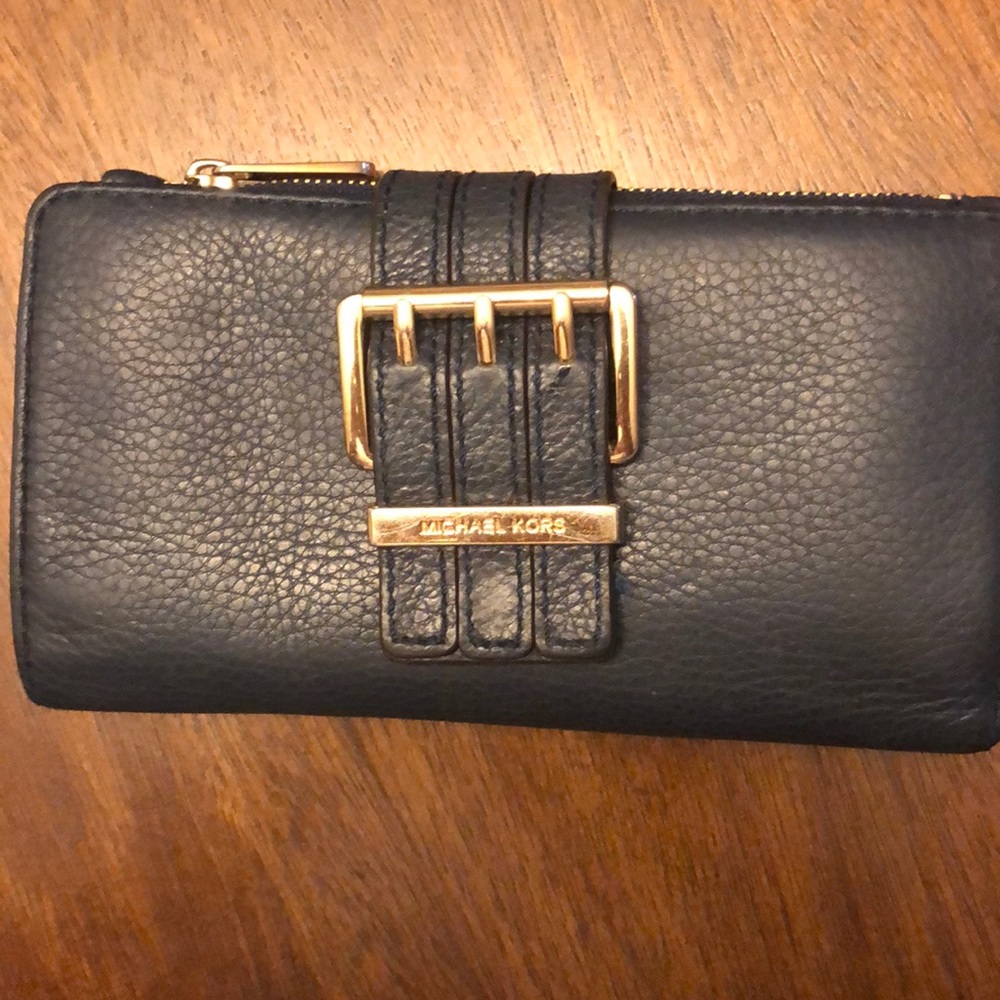 Michael kors wallet